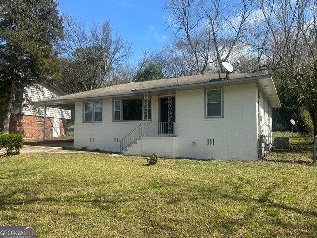 1112 N Beddingfield Dr in Macon, GA - Building Photo - Building Photo