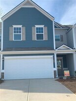 140 Inman Dr in Canton, GA - Building Photo