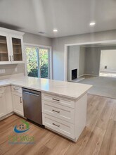 208 Lester Ln in Los Gatos, CA - Building Photo - Building Photo