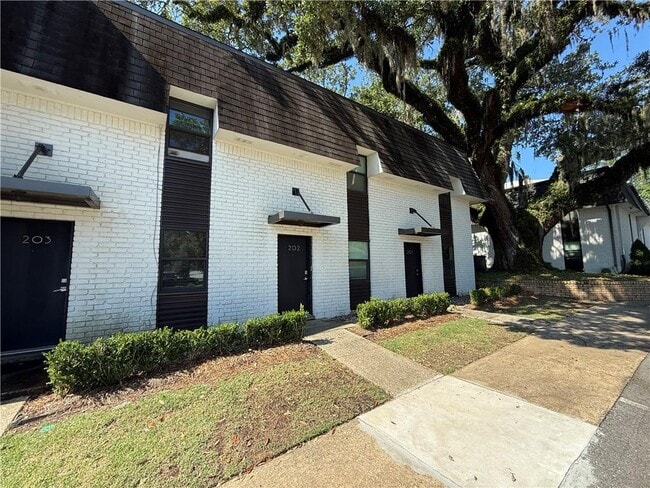 property at 3655 Old Shell Rd