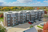 Ashton Flats in Cedar Rapids, IA - Foto de edificio - Building Photo