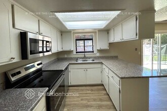 497 Burlington Dr in Vacaville, CA - Building Photo - Building Photo