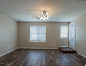 9050 W Tropicana Ave in Las Vegas, NV - Building Photo - Building Photo