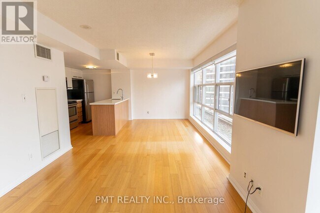 11 St Joseph St in Toronto, ON - Building Photo - Building Photo