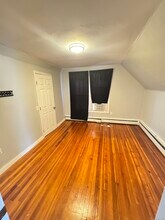 15 Nesbit Ave in West Hartford, CT - Building Photo - Building Photo