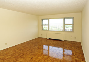 Washington Towers in East Orange, NJ - Building Photo - Interior Photo