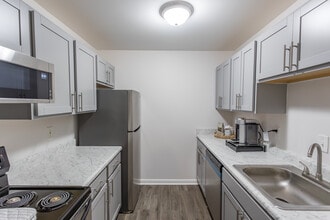 Meridian at Hermitage in Hermitage, TN - Foto de edificio - Interior Photo