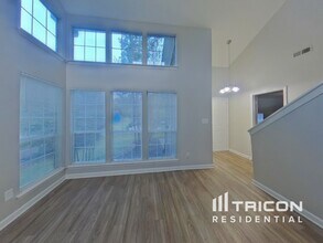 5407 River Falls Dr in Charlotte, NC - Foto de edificio - Building Photo