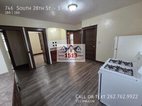 746 S 28th St in Milwaukee, WI - Building Photo - Building Photo