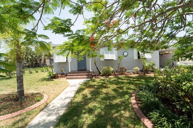 306 Fernandina St in Fort Pierce, FL - Building Photo - Building Photo