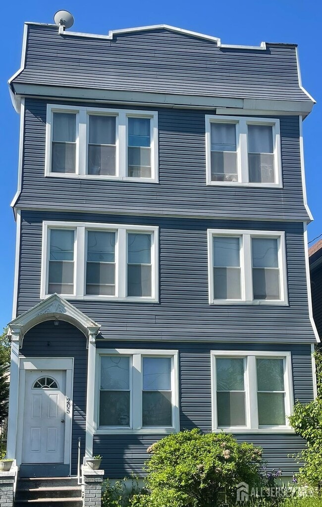205 Duncan Ave