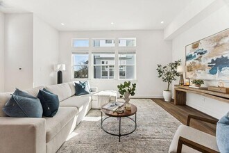 2125 Hoskins Dr in Houston, TX - Building Photo - Building Photo