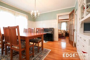 33 Benjamin Rd, Unit 2 in Belmont, MA - Building Photo