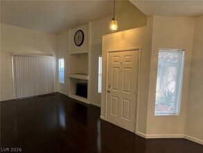 8128 Broken Spur Ln in Las Vegas, NV - Building Photo - Building Photo