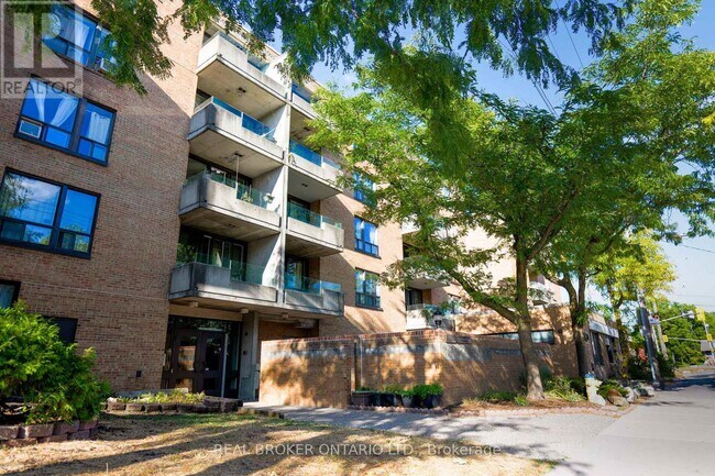 1177 Bélanger Ave in Ottawa, ON - Building Photo - Building Photo