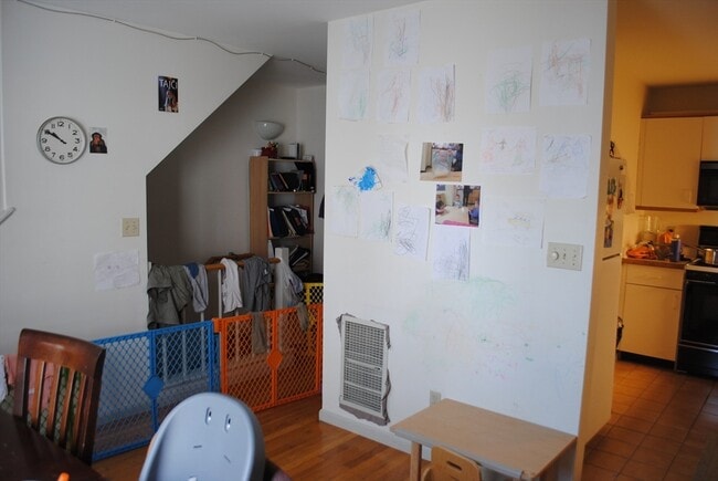 31 Henry St in Cambridge, MA - Building Photo - Building Photo