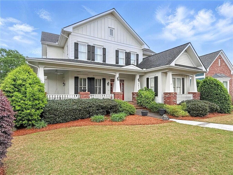 5831 Choctaw Ln in Braselton, GA - Building Photo