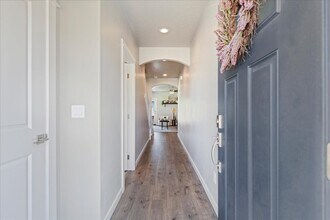 3378 S Cabin Creek Way in Meridian, ID - Foto de edificio - Building Photo