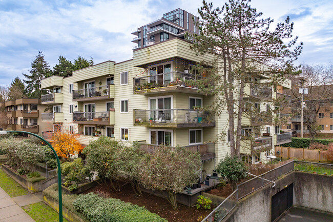 View Pointe in Vancouver, BC - Building Photo - Primary Photo