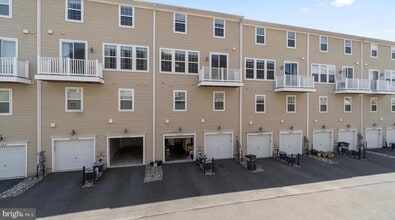 25552 Casale Terrace in Chantilly, VA - Building Photo - Building Photo