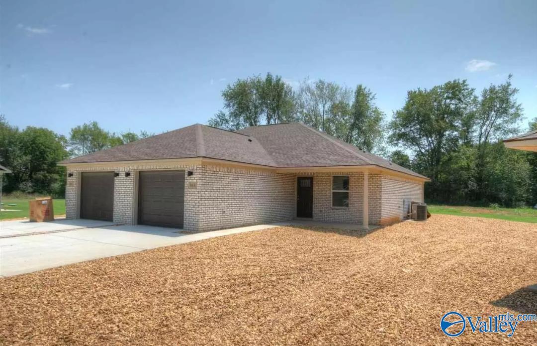 110 Kaliegh Paige Cir in New Market, AL - Building Photo