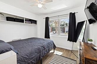 512 Paulding Ave in Pensacola, FL - Building Photo - Interior Photo