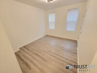 2017 W Oxford St photo'