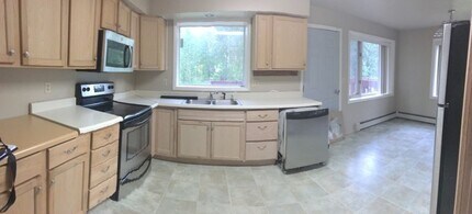 3766 Lyle Ave in North Pole, AK - Building Photo - Building Photo