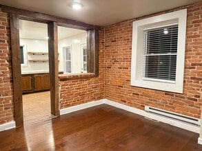 42 N Market St in Ephrata, PA - Building Photo - Building Photo