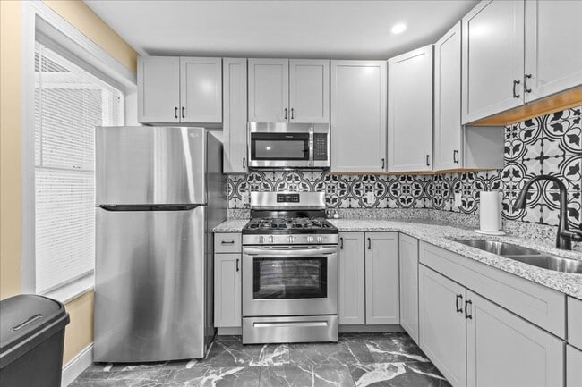 416 Pearl St in Burlington, VT - Building Photo - Building Photo