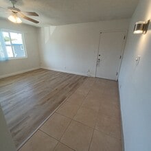 1321 W North St in Anaheim, CA - Building Photo - Building Photo