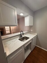 9520 Royal Ln, Unit 317C in Dallas, TX - Building Photo - Building Photo