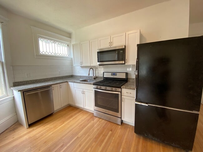 2621 Colfax Ave S, Unit 1 in Minneapolis, MN - Building Photo - Building Photo