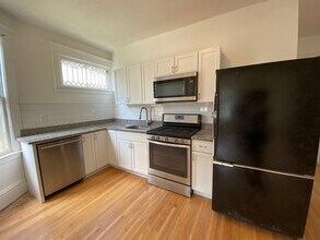 2621 Colfax Ave S, Unit 1 in Minneapolis, MN - Building Photo - Building Photo