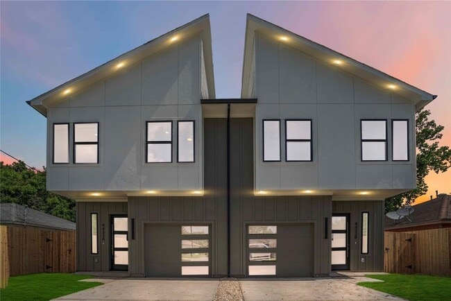 4505 Phlox St in Houston, TX - Building Photo - Building Photo