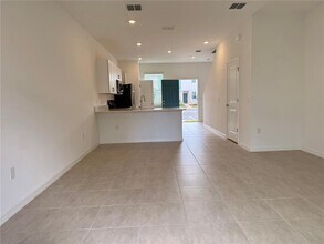 2996 Skyline Lp in Kissimmee, FL - Building Photo - Building Photo