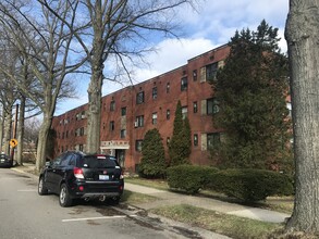 Hoodridge Terrace Apartments in Pittsburgh, PA - Foto de edificio - Building Photo