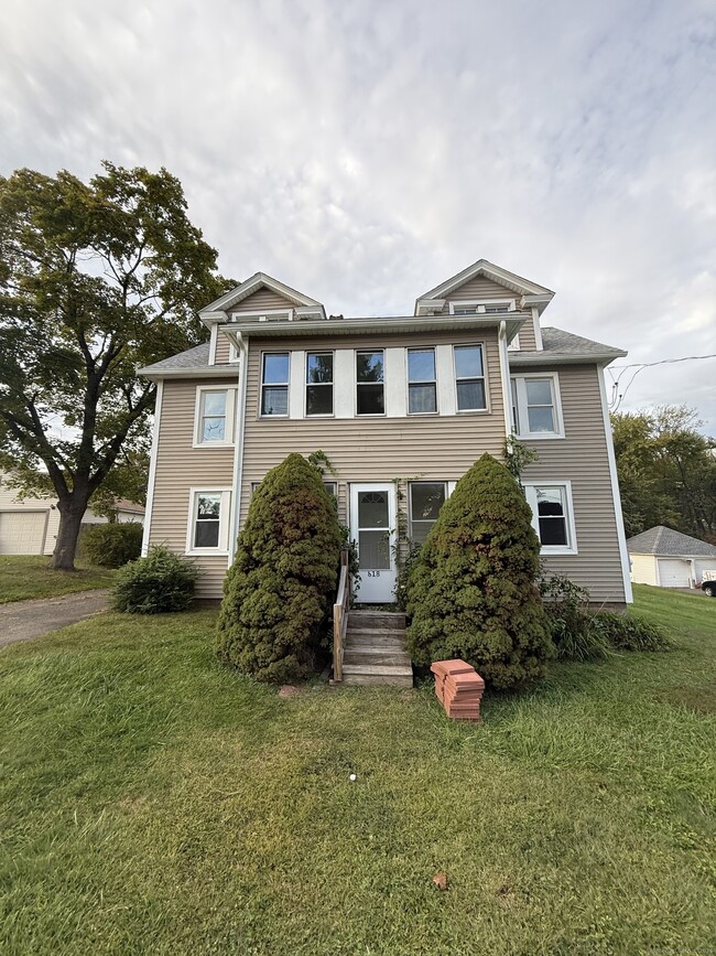 property at 818 Burbank Ave