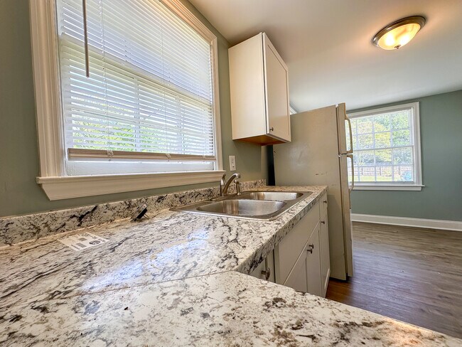 5328 Lantana Ave in Charlotte, NC - Building Photo - Building Photo