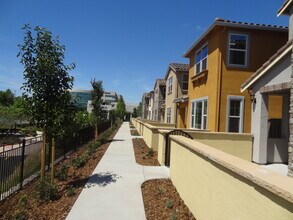 2121 Pasqual Dr in Roseville, CA - Building Photo - Building Photo