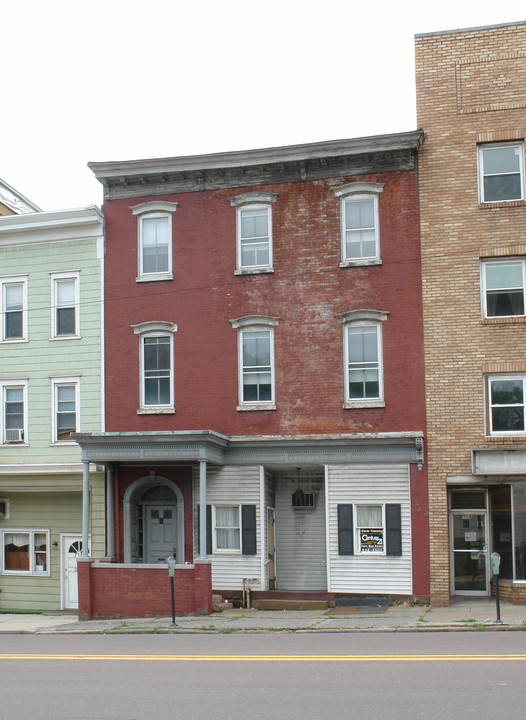 229 Ohio Ave in Shenandoah, PA - Building Photo