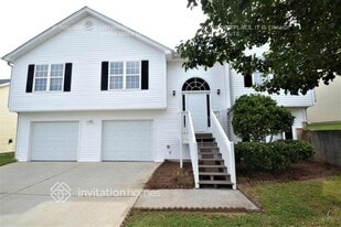 236 Ashland Creek Ct in Lawrenceville, GA - Building Photo