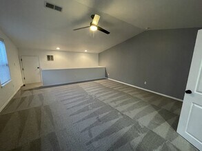 13556 SE Steele St in Portland, OR - Building Photo - Building Photo