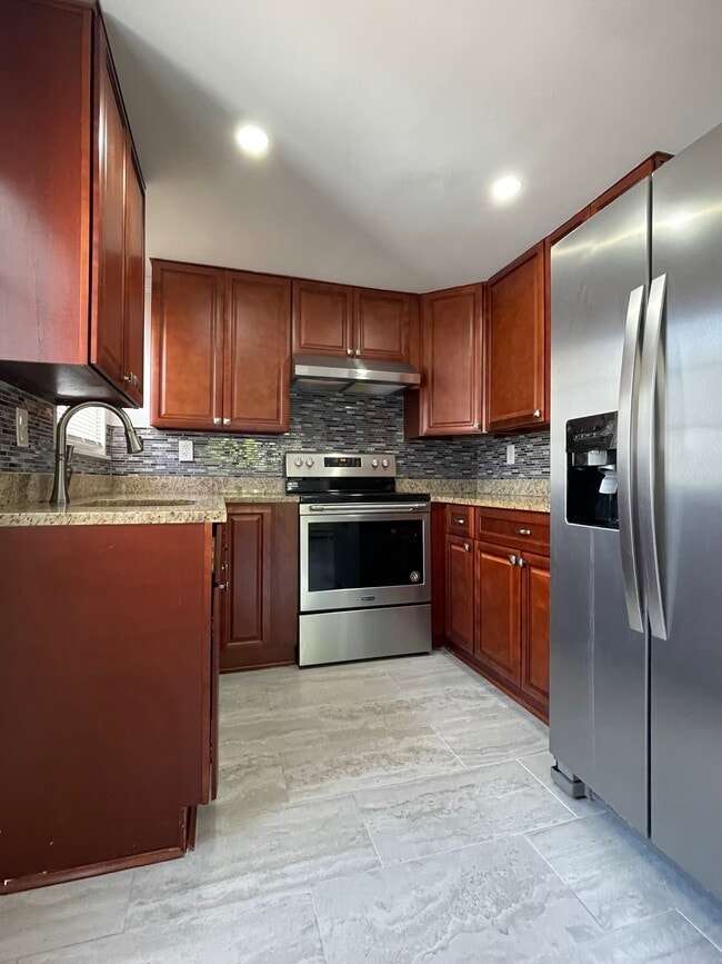 property at 2492 Motor Pky