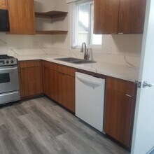 14925 Larch Ave, Unit 14925 in Lawndale, CA - Building Photo - Building Photo