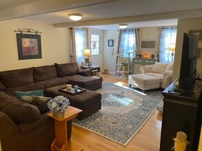 84 Lake Rd in Framingham, MA - Building Photo - Building Photo