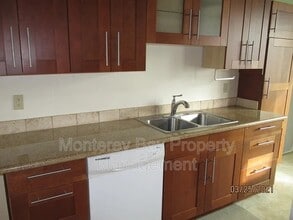 696 Hawthorne St in Monterey, CA - Building Photo - Building Photo