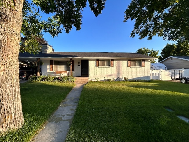 property at 346 E 200 N