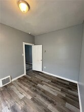 139 N Water Ave, Unit 2 in Sharon, PA - Foto de edificio - Building Photo