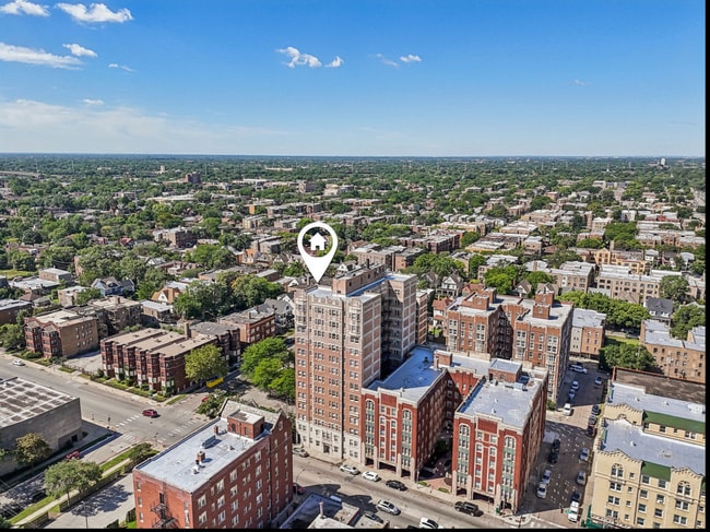 7144 S Jeffery Blvd in Chicago, IL - Building Photo - Building Photo